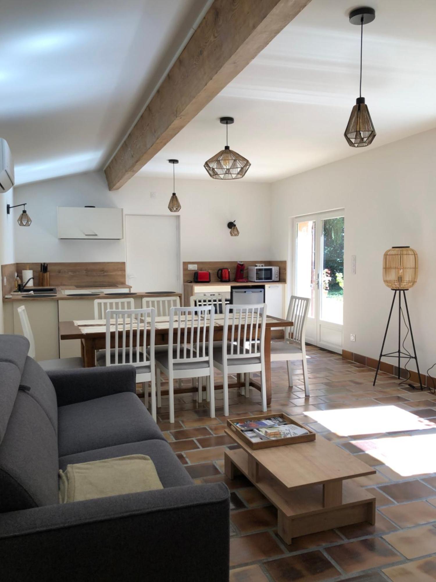 Cornillon-Confoux Gite En Provence Dans Grand Jardin Avec Piscine Partagee מראה חיצוני תמונה