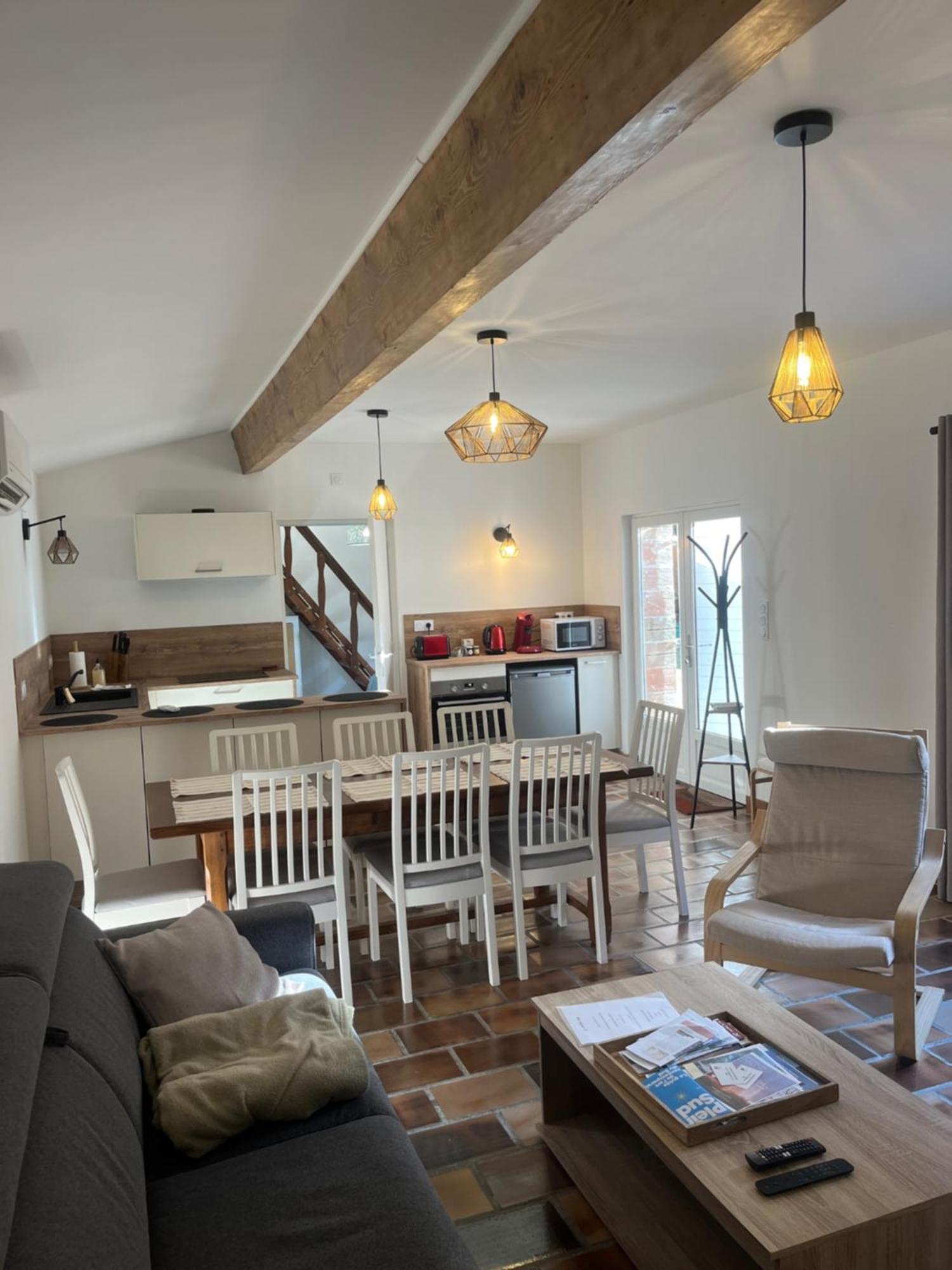 Cornillon-Confoux Gite En Provence Dans Grand Jardin Avec Piscine Partagee מראה חיצוני תמונה